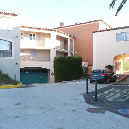 Pcogpet - Golfe De St-tropez - Au Bord De L'eau Avec Piscine Cogolin